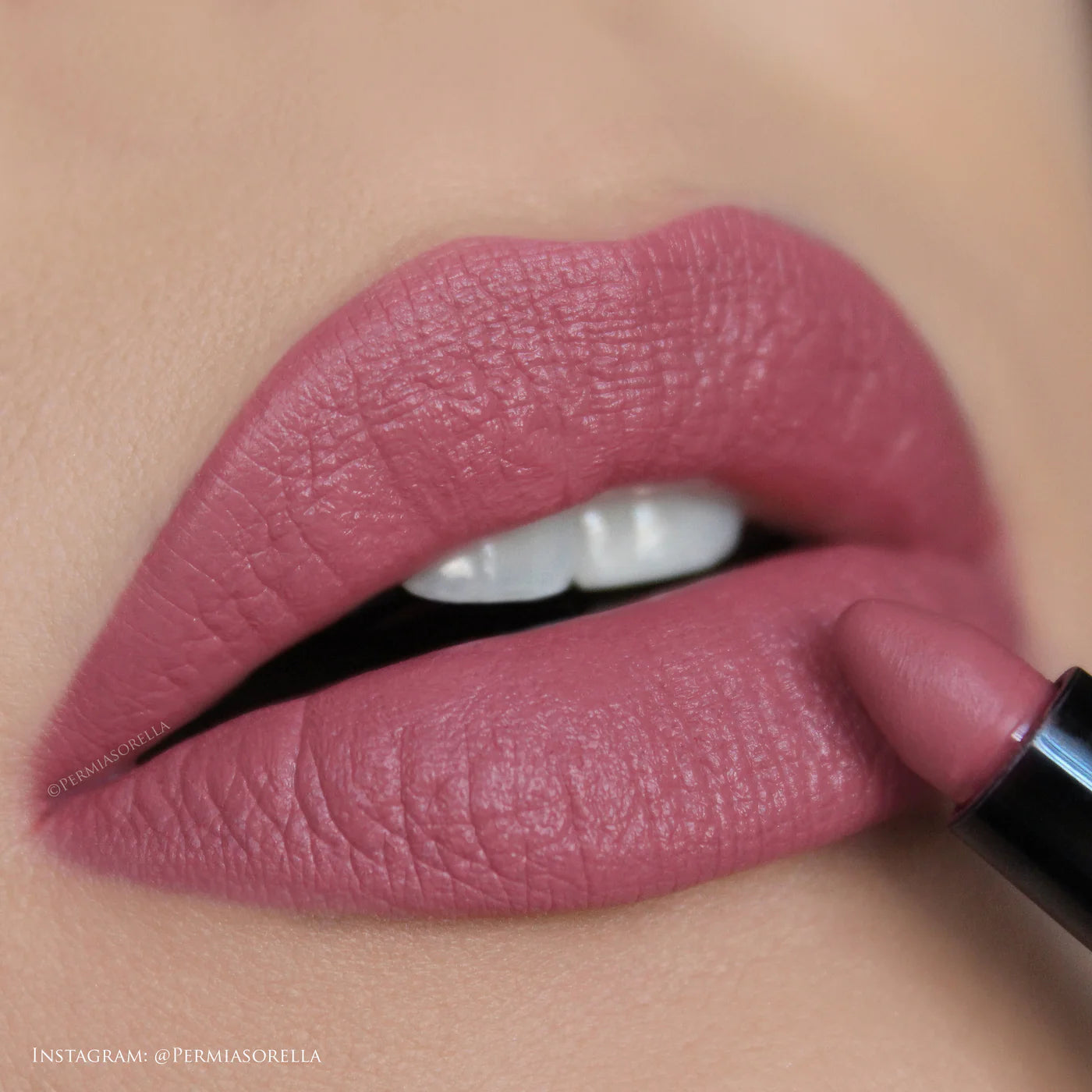 Mineral Creme Lipstick